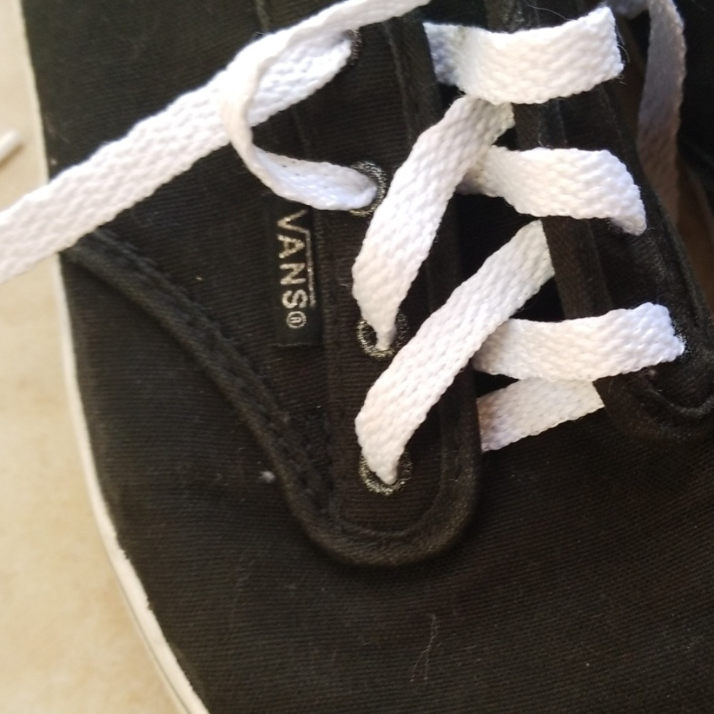 Vans - Picture 3 of 5